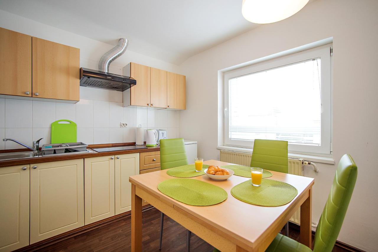 Sweet Apartments With Free Private Parking Ljubljana Exteriör bild