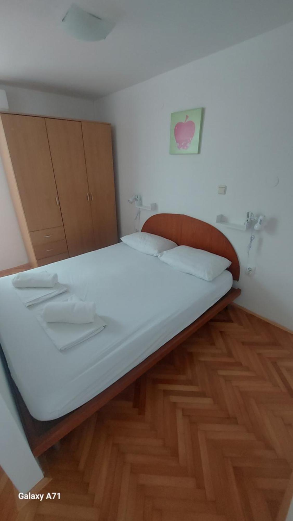 Sweet Apartments With Free Private Parking Ljubljana Exteriör bild