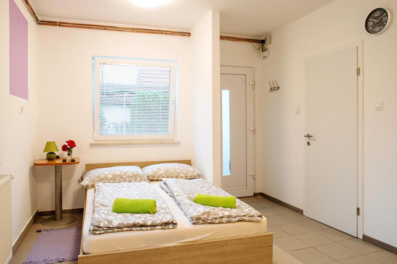 Sweet Apartments With Free Private Parking Ljubljana Rum bild